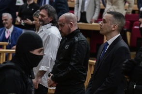 Δίκη Χρυσής Αυγής: Ολοκληρώθηκε σε κλίμα έντασης η τέταρτη συνεδρίαση - Τι κατέθεσαν Κασιδιάρης - Λαγός. Στις 7 Οκτωβρίου καταθέτει η Μάγδα Φύσσα.