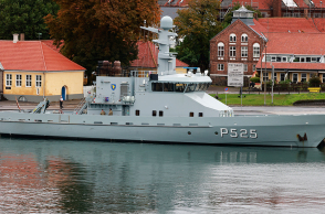 Στρατιωτικό σκάφος της Δανίας σε λιμάνι του νησιού Bornholm στη Βαλτική, όπου διέρρευσε ο αγωγός Nord Stream 