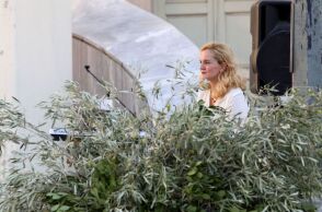 Η Μαριάννα Κάλμπαρη στην παρουσίαση του προγράμματος του Θεάτρου Τέχνης για το 2022-23