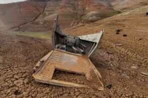 Το «Ghost Boat» αναδύθηκε από το βυθό της λίμνης Σάστα