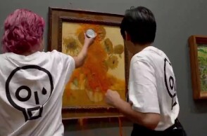 Nτοματόσουπα στον πίνακα «Ηλιοτρόπια» του Βίνσεντ βαν Γκογκ στην Εθνική Πινακοθήκη του Λονδίνου