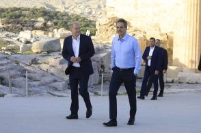 Στην Ακρόπολη Κυριάκος Μητσοτάκης και Όλαφ Σολτς