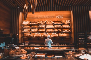 28η Οκτωβρίου: Πώς πληρώνεται η υποχρεωτική αργία - Τι προβλέπει η νομοθεσία για τους απασχολούμενους την ημέρα της επετείου του ΟΧΙ. 