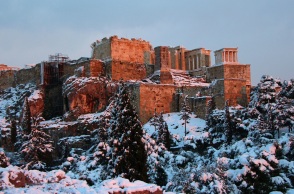 Καιρός - Σάκης Αρναούτογλου: Έρχονται χιόνια με μεγάλη πτώση της θερμοκρασίας, στα λευκά θα ντυθούν τα χιονοδρομικά κέντρα.