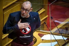 Κλέων Γρηγοριάδης: Την άρση της ασυλίας του βουλευτή του ΜέΡΑ25 αποφάσισε κατά πλειοψηφία η Ολομέλεια - Γιάνης Βαρουφάκης: «Μαύρη μέρα για τον κοινοβουλευτισμό».