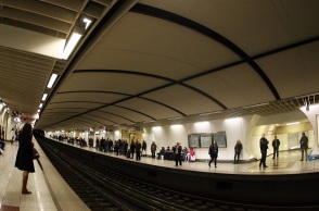 49η επέτειος από την εξέγερση του Πολυτεχνείου: Ανοιχτό το Μετρό Συντάγματος - Η ενημέρωση της ΣΤΑΣΥ για τους σταθμούς Ευαγγελισμός και Μέγαρο Μουσικής.