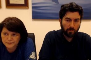 Ο π. Αντώνιος με την πρεσβυτέρα