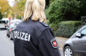 Άνδρας επιτέθηκε με μαχαίρι σε δύο κορίτσια που πήγαιναν στο σχολείο στη νοτιοδυτική Γερμανία - Βαριά τραυματισμένα τα θύματα - Οι πρώτες πληροφορίες.