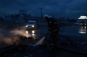 Επεισόδια μεταξύ Ρομά και αστυνομικών στον οικισμό Αγία Σοφία στη Θεσσαλονίκη: Ακούστηκαν πυροβολισμοί - Τεταμένο το κλίμα μετά τον τραυματισμό του 16χρονου.