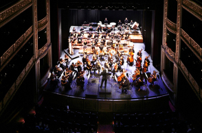 Χριστούγεννα στο Δημοτικό Θέατρο Πειραιά