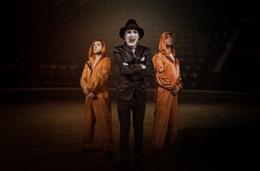 Ο τραγουδιστής Στέλιος Παπακώστας μιλάει για τo metal συγκρότημα Black Fate που δημιουργήθηκε τη δεκαετία του 1980 στη Λάρισα και τη νέα μπάντα Thirty Fates