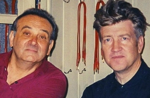 Αφιέρωμα στον συνθέτη Angelo Badalamenti, που έφυγε από τη ζωή σε ηλικία 85 ετών: Η συνεργασία του με τον David Lynch, η προσφορά του στον κινηματογράφο και οι συνθέσεις για μεγάλους καλλιτέχνες.