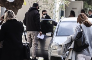 Ο 57χρονος «Μιχάλης» οδηγείται στον εισαγγελέα για την υπόθεση βιασμού και εκπόρνευσης της 12χρονης στον Κολωνό