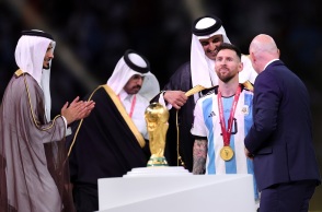 Μουντιάλ 2022: Ο τρόπος διεξαγωγής και προβολής του Παγκόσμιου Πρωταθλήματος στο Κατάρ, το σκάνδαλο Qatargate, και η εκμετάλλευση του ποδοσφαίρου.