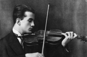 Ο διευθυντής του εκδοτικού οίκουLoggia Νίκος Κουφάκης μιλάει για τις «Νεανικές Επιστολές» του Νίκου Σκαλκώτα, που μόλις κυκλοφόρησαν με έρευνα, επιμέλεια και κείμενα του μουσικολόγου Κωστή Δεμερτζή.