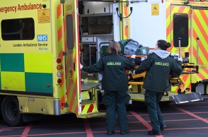 Μεταφορά ασθενή με ασθενοφόρο στη Βρετανία