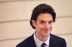 Ιωάννη Χουντής: Συνέντευξη με τον ιστορικό και συγγραφέα με αφορμή την έκδοση του βιβλίου του «Ο ρομαντισμός στην εξουσία» (εκδ. Αρμός) 