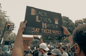 Σκοτώθηκε από την αστυνομία του Λος Άντζελες ξάδελφος της συνιδρύτριας του κινήματος Black Lives Matter - Τον χτύπησαν μέχρι θανάτου με τέιζερ μετά από τροχαίο.