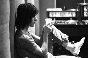 Jeff Beck 1944 - 2023: Η πορεία του πρωτοποριακού κιθαρίστα της rock από τους Yardbirds μέχρι τα προσωπικά του albums, η σχέση του με τον Eric Clapton, και οι επιλογές που καθόρισαν τη ζωή του.