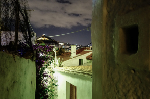 Πλάκα - Οι Αθηναϊκές κανταδες ακούγονταν στα σοκάκια της πόλης 