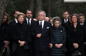 Κηδεία τέως βασιλιά Κωνσταντίνου: Το επιχειρησιακό σχέδιο της ΕΛΑΣ για τα μέτρα ασφαλείας που θα τηρηθούν τη Δευτέρα - Κυκλοφοριακές ρυθμίσεις από αύριο.