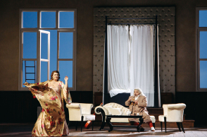 Η Τσέλια Κοστέα και ο Δημήτρης Πλατανιάς στην πρόβα του "Φάλσταφ" στην ΕΛΣ