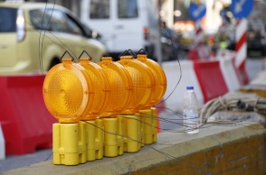 Ανακλαστικά για τη σήμανση κυκλοφοριακών ρυθμίσεων και διενέργεια έργων σε δρόμους