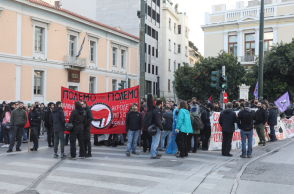 Αντιναζιστική διαδήλωση στον χώρο του μνημείου των Ιμίων, στην Αθήνα