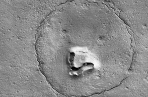 Ασυνήθιστο γεωλογικό στοιχείο στην επιφάνεια του Άρη κατέγραψε η κάμερα δορυφόρου της NASA - Σχηματισμός πετρωμάτων που μοιάζει με κεφάλι αρκούδας έγινε viral. 