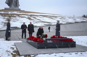 Η Βλαντίμιρ Πούτιν δήλωσε ότι η Ρωσία απειλείται από γερμανικά άρματα μάχης, 80 χρόνια μετά το Στάλινγκραντ: Η ομιλία του για την επέτειο της καθοριστικής μάχης.