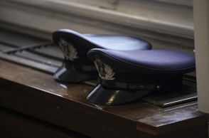 Οι κρίσεις στα σώματα ασφαλείας και το Δημόσιο, και η κατοχύρωση της αξιοκρατίας.