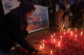 Σεισμός στην Τουρκία: Νεκροί και τραυματίες μετά τα 7,8 Ρίχτερ - Διασώστες αναζητούν εγκλωβισμένους στα ερείπια - Οι εικόνες των φωτογραφικών πρακτορείων.