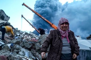 Σεισμός στην Τουρκία: Δόθηκαν στη δημοσιότητα τραπεζικοί λογαριασμοί για την αποστολή βοήθειας στις πληγείσες περιοχές από τους σεισμούς.