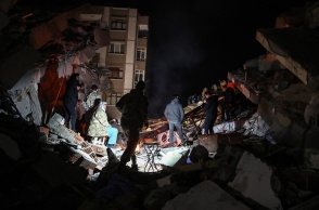 Σεισμός στην Τουρκία - Έρευνες για εγκλωβισμένους στα σιντρίμμια