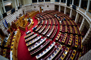 Συζήτηση στην Ολομέλεια της Βουλής και ψήφιση επί της αρχής, των άρθρων και του συνόλου του σχεδίου νόμου