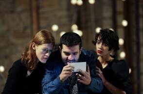 "Η αφιέρωση" σε σκηνοθεσία Χάρη Φραγκούλη