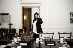 Δεν είναι μόνο οι καλλιτέχνες, κ. Κεραμέως