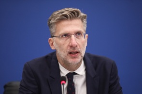 Ο υπουργός Επικρατείας, Άκης Σκέρτσος, αναφέρθηκε στην απώλεια του αδελφού του σε τροχαίο σε ηλικία 28 ετών, με αφορμή την τραγωδία στα Τέμπη.