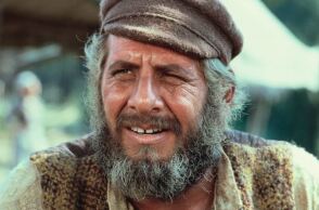 Ο Τζεμ Τοπόλ