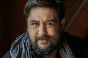 Ο Σταμάτης Μπαντούνας σκηνοθετεί το "Αντίο, Βερολίνο" στο θέατρο Αγγέλων Βήμα