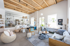 twos concept store paros