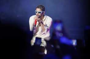Bad Bunny: Αγωγή από την πρώην φίλη του - Ζητά 40 εκατομμύρια δολάρια για παράνομη ηχογράφηση της φωνής της - Η αντιδικία για το «Bad Bunny baby».