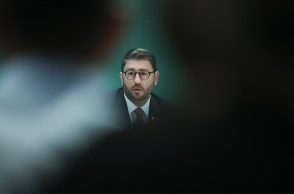 Το ΠΑΣΟΚ μιλάει καθαρά, η ΝΔ και ο ΣΥΡΙΖΑ κρύβονται