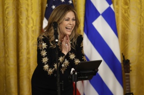 Η Ρίτα Γουίλσον τραγούδησε Σταμάτη Κόκοτα στη Δεξίωση του λευκού Οίκου για την 25η Μαρτίου