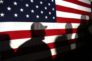 Οι μισοί Αμερικανοί θεωρούν τον εαυτό τους «μεσαία τάξη»