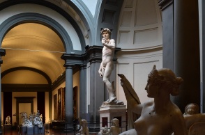 Διευθύντρια σχολείου έδειξε τον Δαβίδ του Μιχαήλ Άγγελου σε μαθητές και έχασε τη δουλειά της - Στο στόχαστρο της πολιτικής ορθότητας η Αναγεννησιακή τέχνη; 