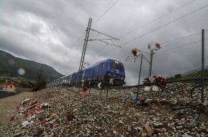 Δρομολόγιο του Intercity περνά από το σημείο της τραγωδίας στα Τέμπη