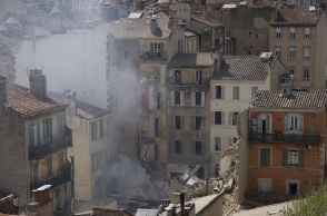 Γαλλία - κατάρρευση πολυκατοικίας: Τέταρτος νεκρός βρέθηκε στα συντρίμμια της Μασσαλίας - Συνεχίζονται οι προσπάθειες διάσωσης.