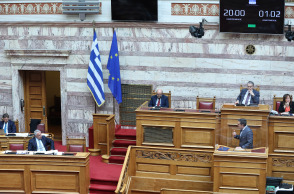 Από την ψηφοφορία στη Βουλή για το «μπλόκο» στο κόμμα Κασιδιάρη