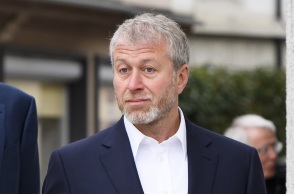 Βρετανικές κυρώσεις σε Κύπριους «οικονομικούς μεσάζοντες» των Ρώσων ολιγαρχών Αμπραμόβιτς και Ουσμάνοφ - Ανακοινώθηκαν τα ονόματά τους.